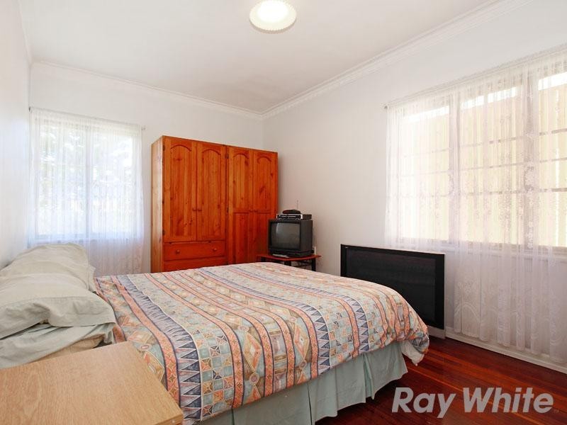 33 Beeby Street, Wavell Heights QLD 4012