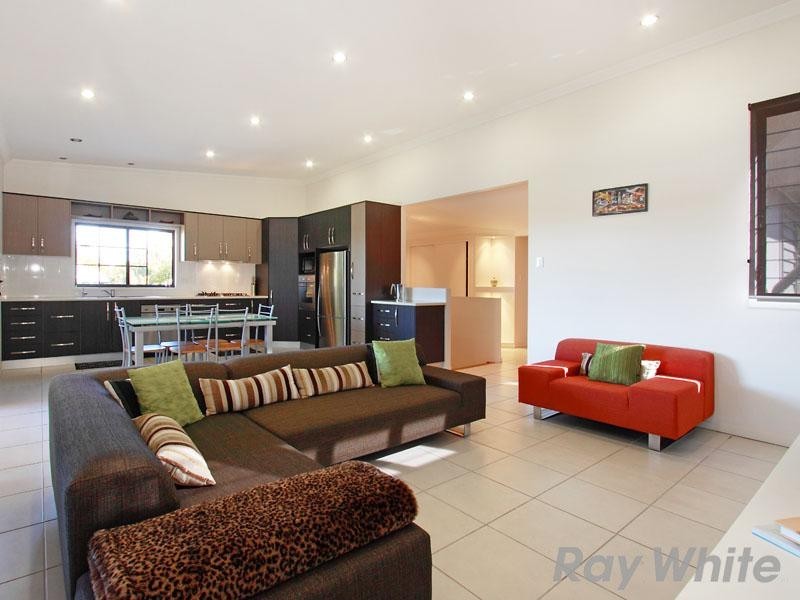 7 Bayview Street, Stafford Heights QLD 4053