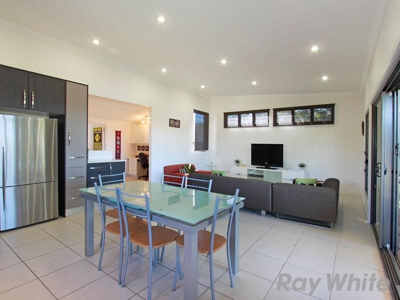 7 Bayview Street, Stafford Heights QLD 4053