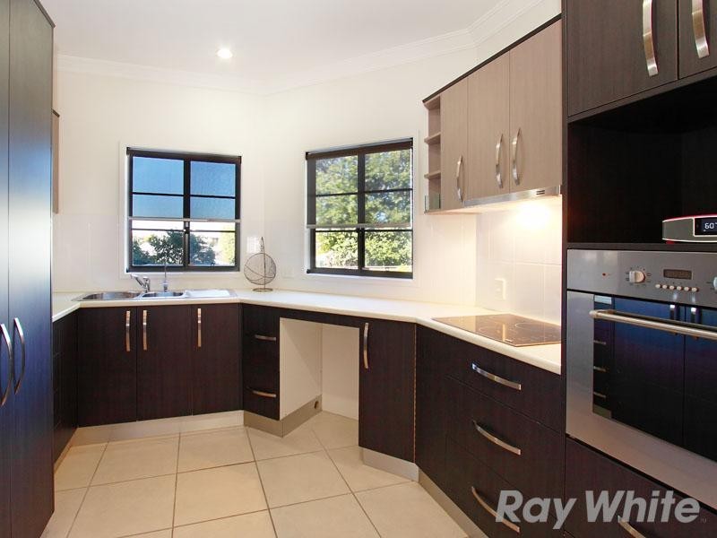 7 Bayview Street, Stafford Heights QLD 4053