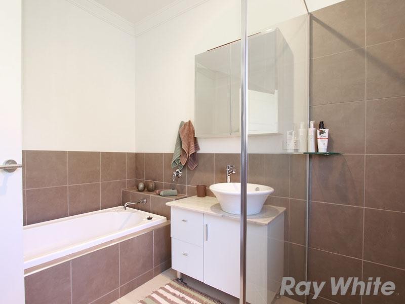 7 Bayview Street, Stafford Heights QLD 4053