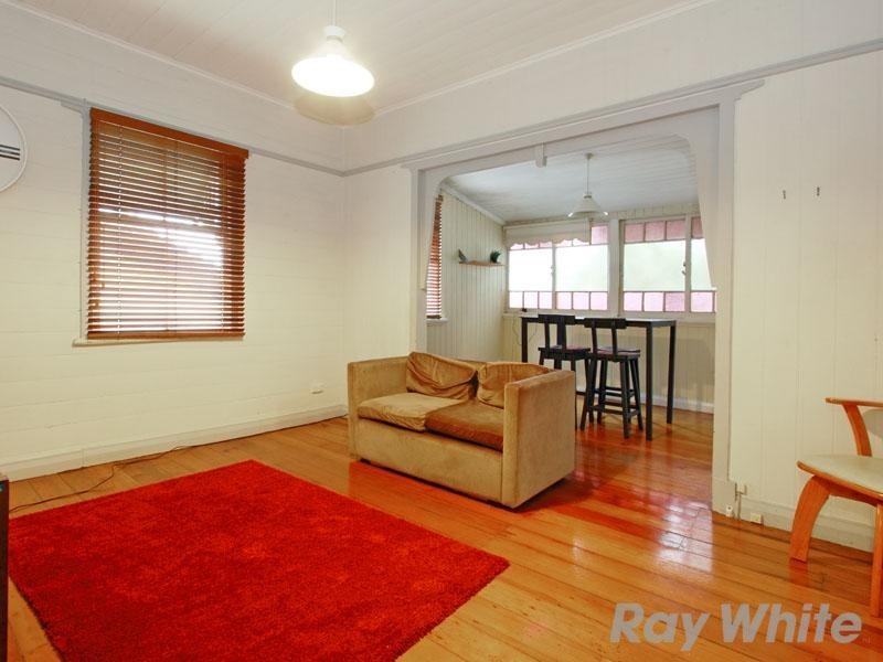 8 Ella Street, Red Hill QLD 4059