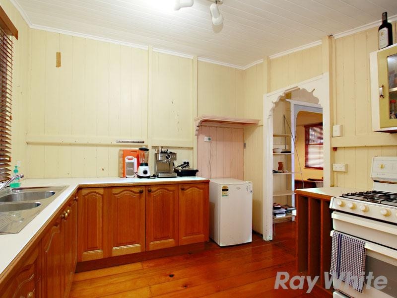 8 Ella Street, Red Hill QLD 4059