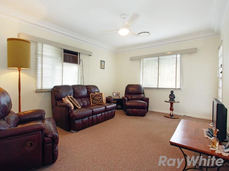 34 Burrowa Street, Stafford QLD 4053