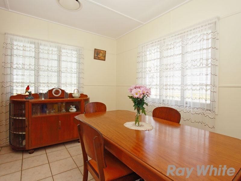 34 Burrowa Street, Stafford QLD 4053