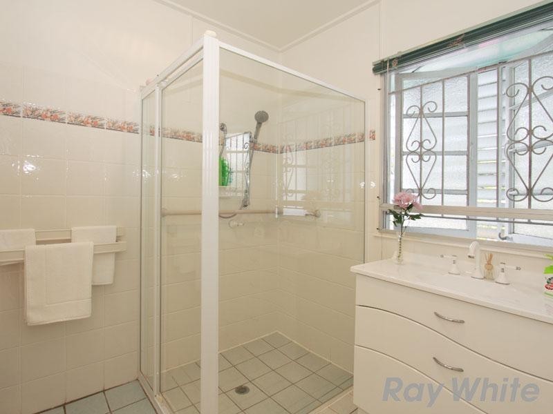 34 Burrowa Street, Stafford QLD 4053