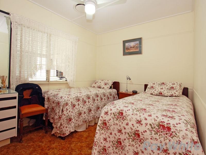 34 Burrowa Street, Stafford QLD 4053