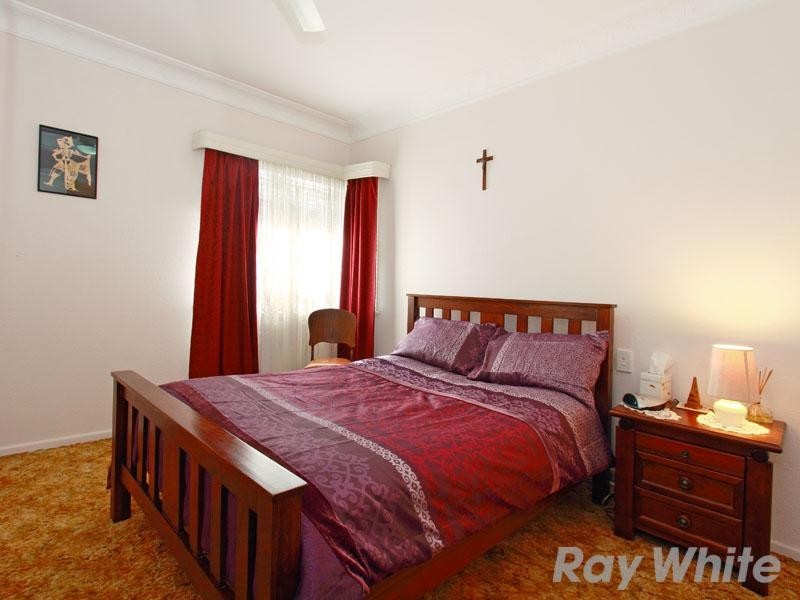 34 Burrowa Street, Stafford QLD 4053