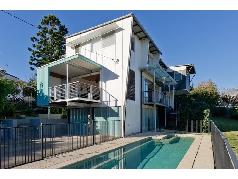 77 Gracemere Street, Newmarket QLD 4051