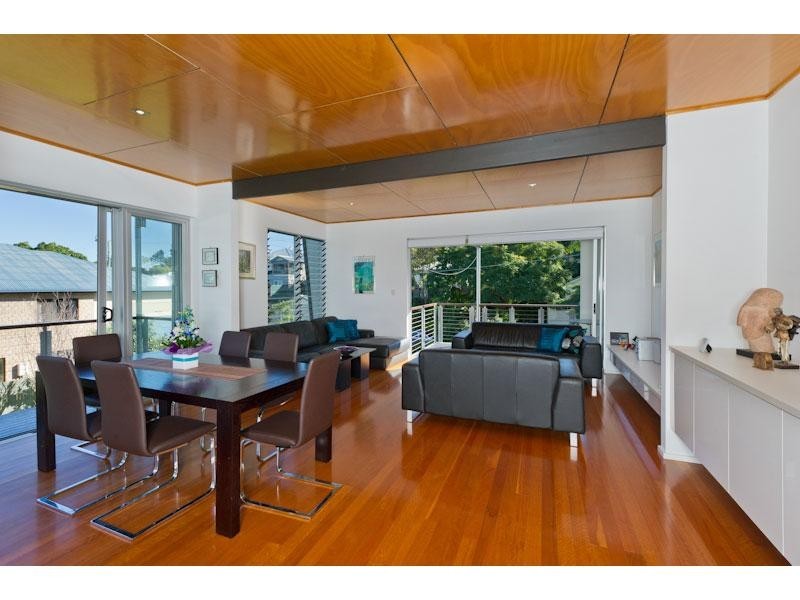 77 Gracemere Street, Newmarket QLD 4051