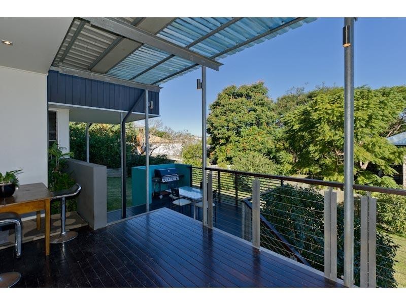 77 Gracemere Street, Newmarket QLD 4051