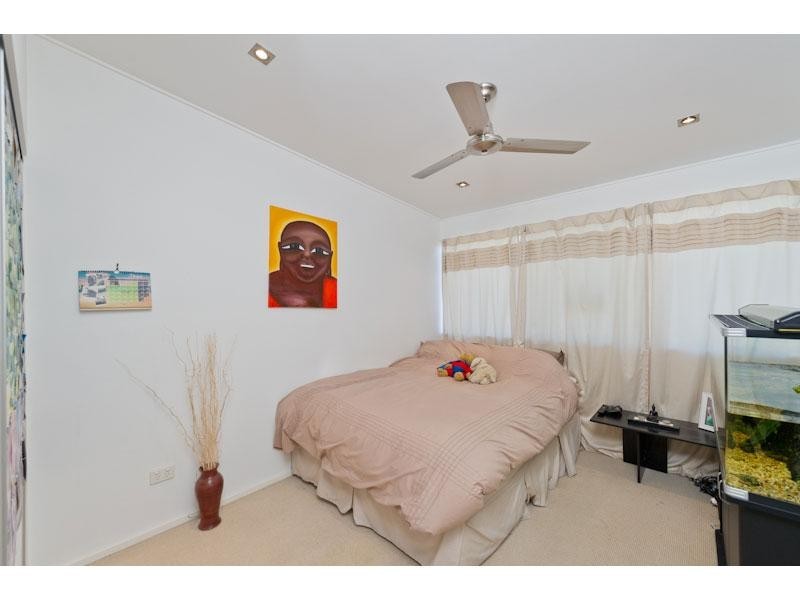 77 Gracemere Street, Newmarket QLD 4051