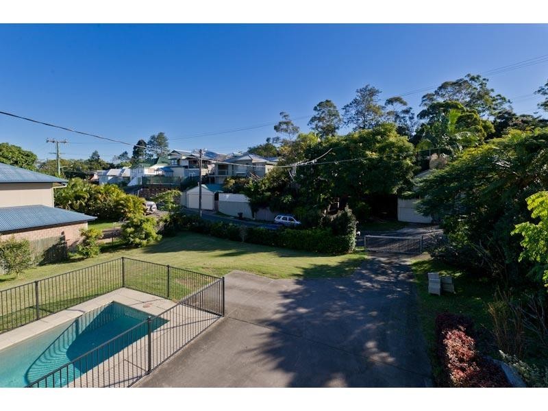 77 Gracemere Street, Newmarket QLD 4051