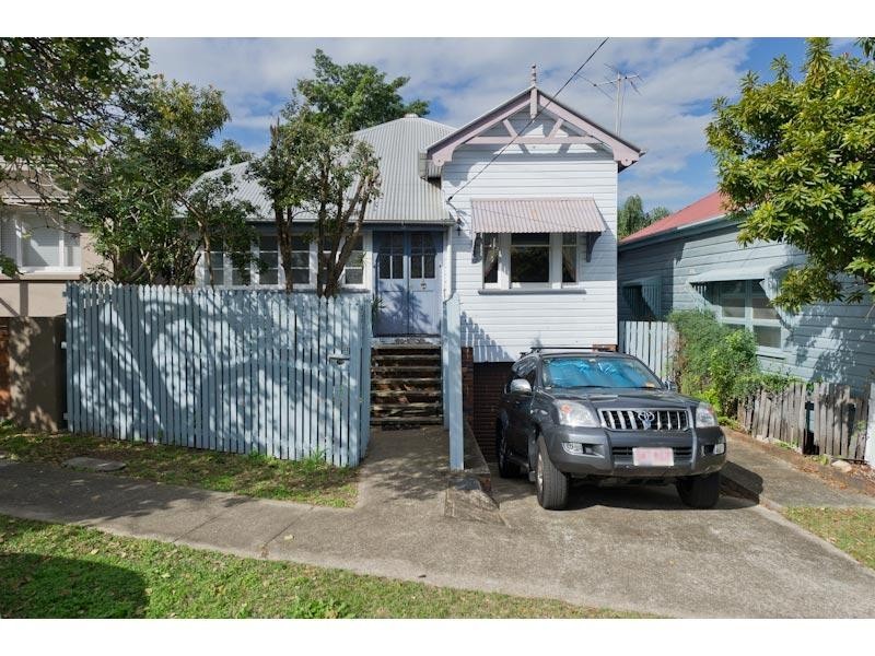 33 Swan Terrace, Windsor QLD 4030