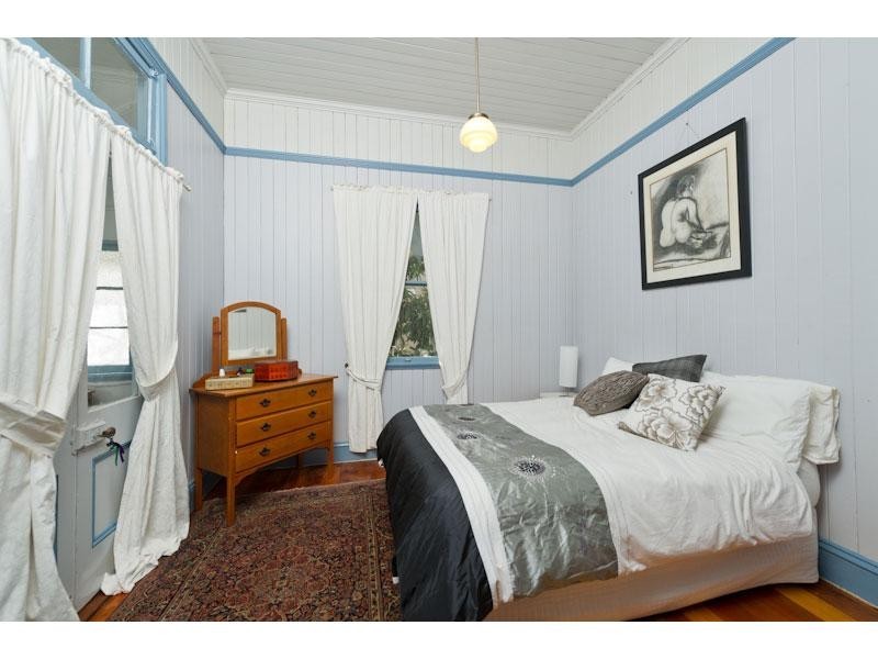 33 Swan Terrace, Windsor QLD 4030