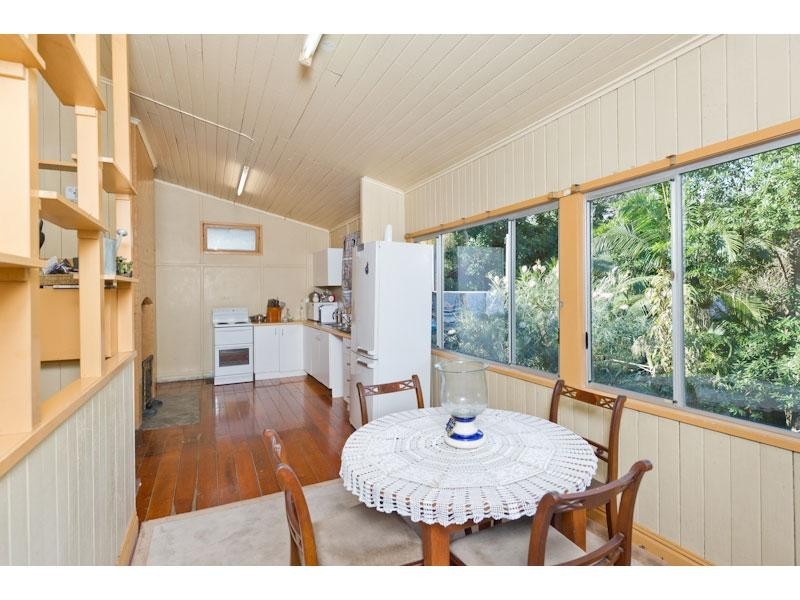 33 Swan Terrace, Windsor QLD 4030