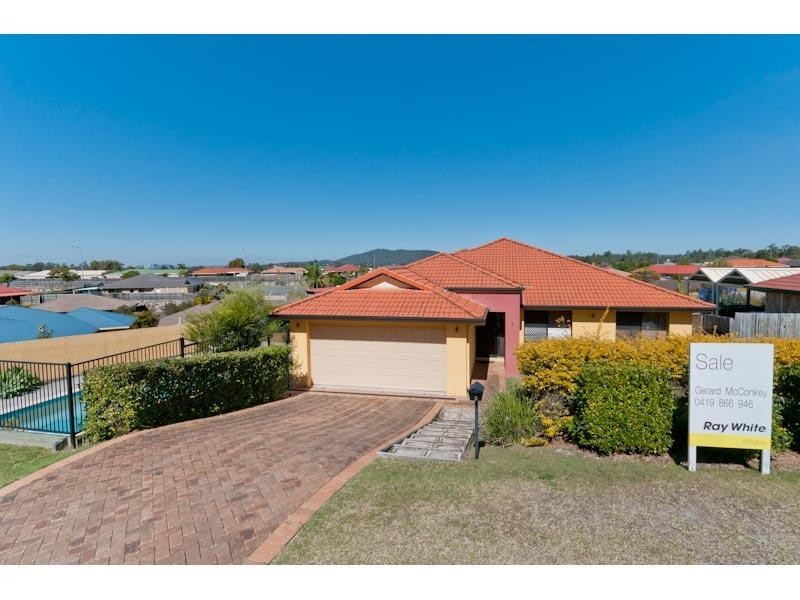 3 Crampton Court, Arana Hills QLD 4054