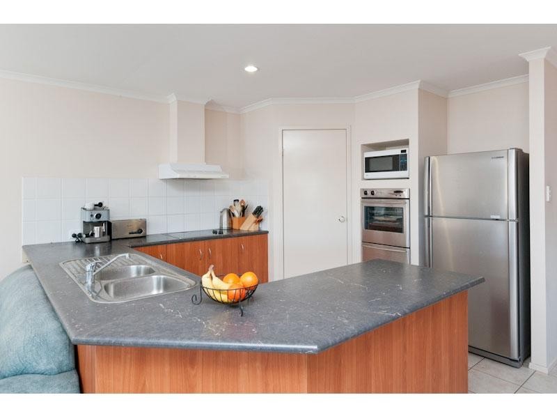 3 Crampton Court, Arana Hills QLD 4054