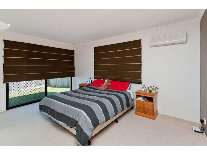 3 Crampton Court, Arana Hills QLD 4054