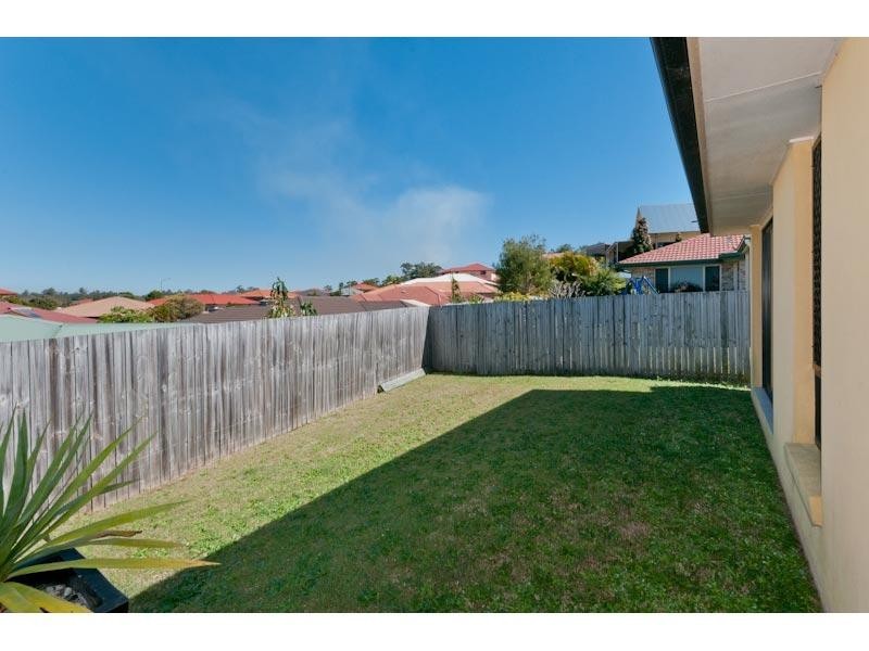 3 Crampton Court, Arana Hills QLD 4054