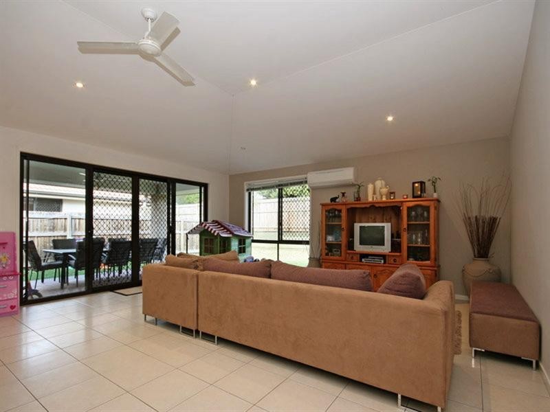 3 Tamari Place, Petrie QLD 4502