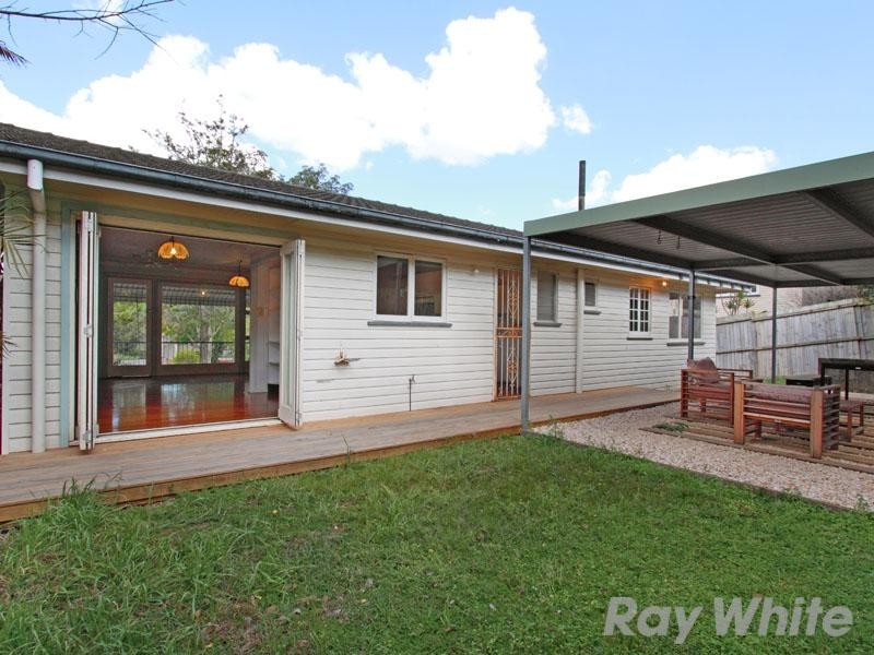 27 Glenhaven Street, Kedron QLD 4031