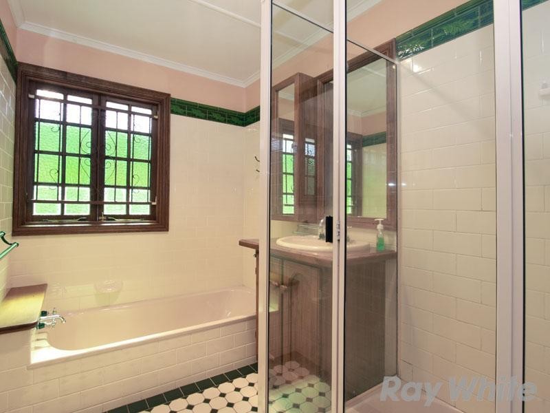 27 Glenhaven Street, Kedron QLD 4031