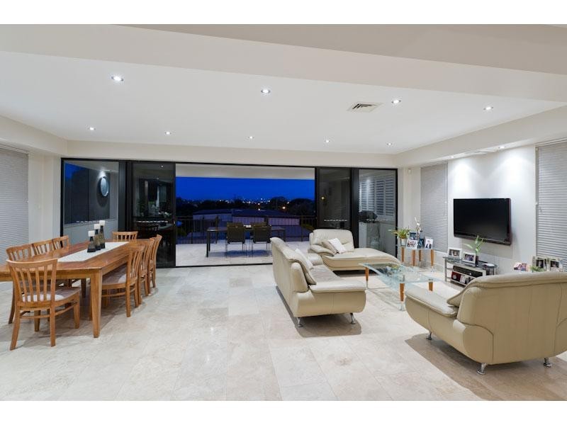 76 Highlands Street, Wavell Heights QLD 4012