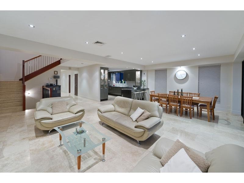 76 Highlands Street, Wavell Heights QLD 4012