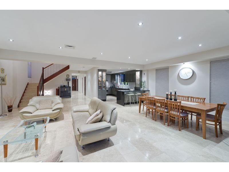 76 Highlands Street, Wavell Heights QLD 4012