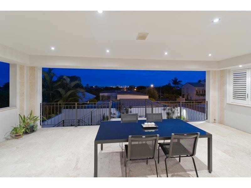 76 Highlands Street, Wavell Heights QLD 4012