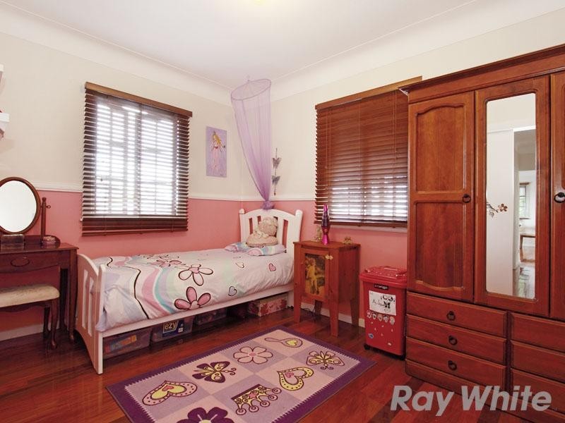 3 Barbigal Street, Stafford Heights QLD 4053