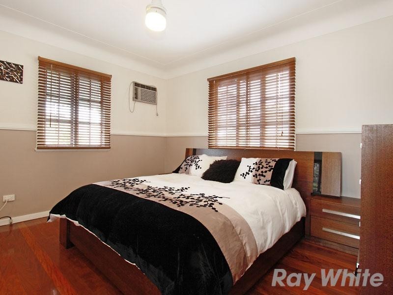 3 Barbigal Street, Stafford Heights QLD 4053