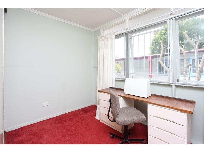 28 Amott Street, Stafford Heights QLD 4053