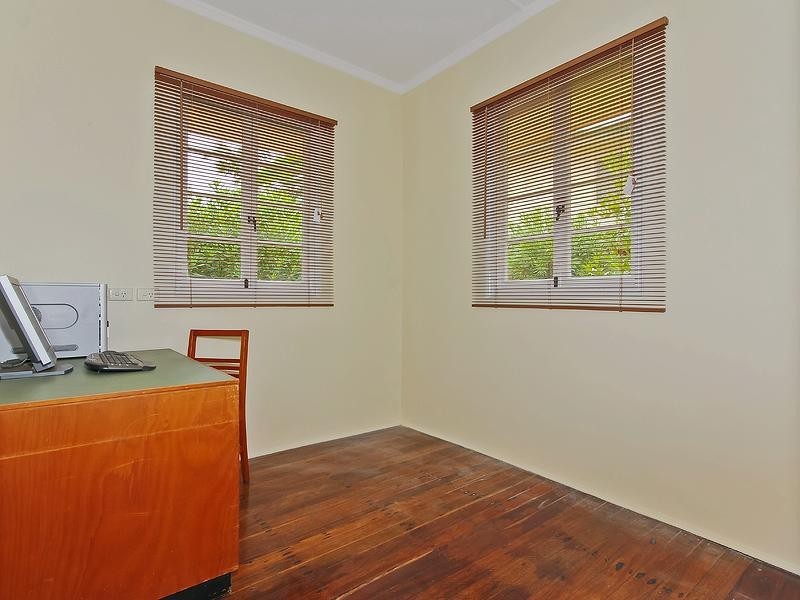 232 Edinburgh Castle Road, Wavell Heights QLD 4012