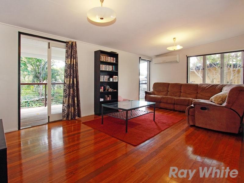 33 Kinnerton Street, Chermside West QLD 4032