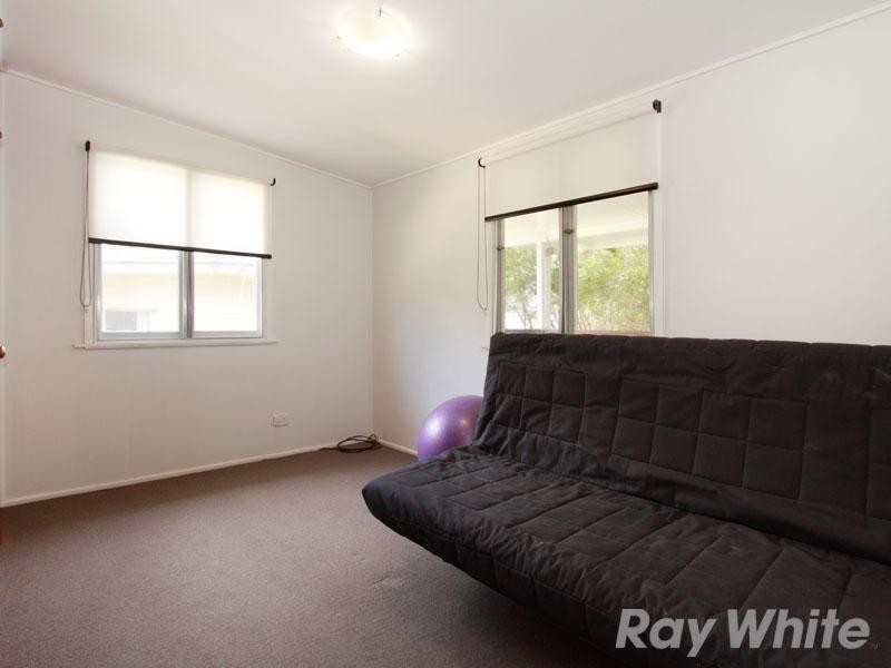 33 Kinnerton Street, Chermside West QLD 4032