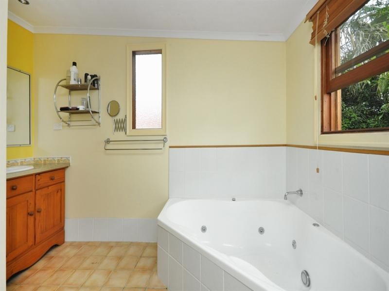 6 Waroon Street, Stafford QLD 4053