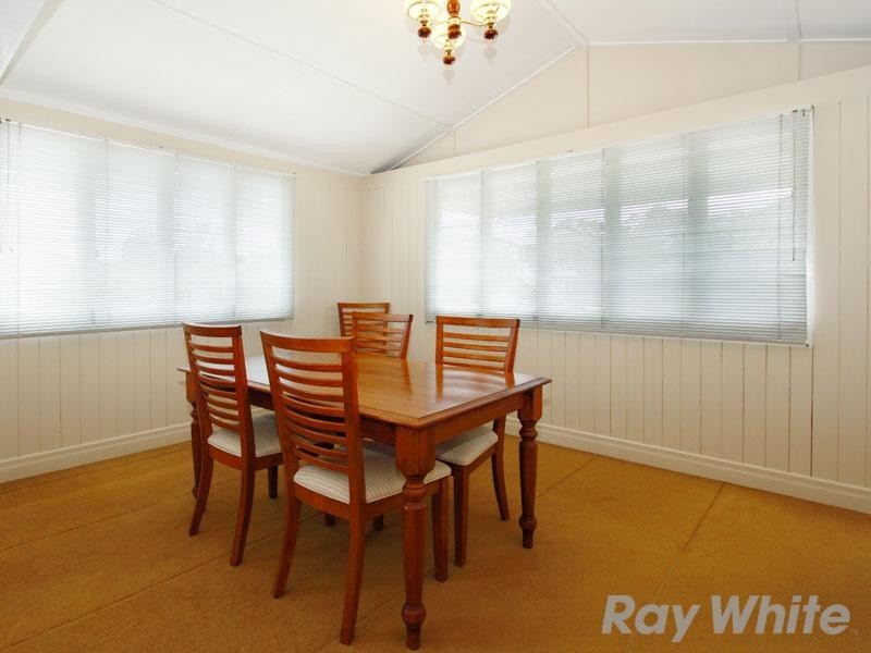 35 Glenfern Avenue, Kedron QLD 4031