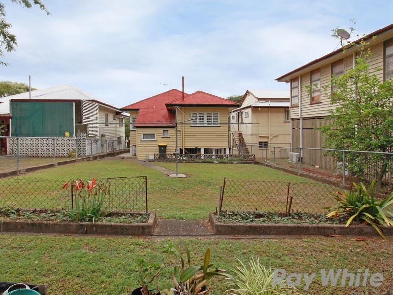 25 Stirling Street, Gordon Park QLD 4031