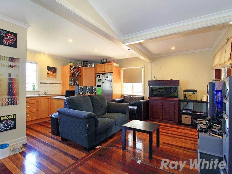 9 North Street, Kedron QLD 4031