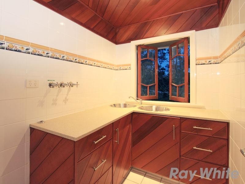 8 Johnston Street, Gordon Park QLD 4031