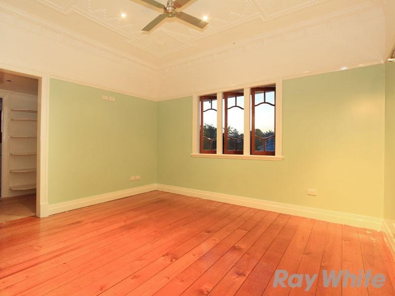 8 Johnston Street, Gordon Park QLD 4031