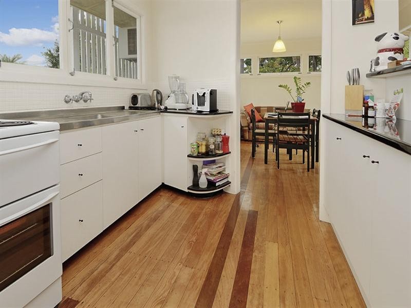 7 Winton Street, Stafford Heights QLD 4053