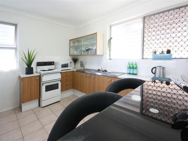 2/16 Figgis Street, Kedron QLD 4031