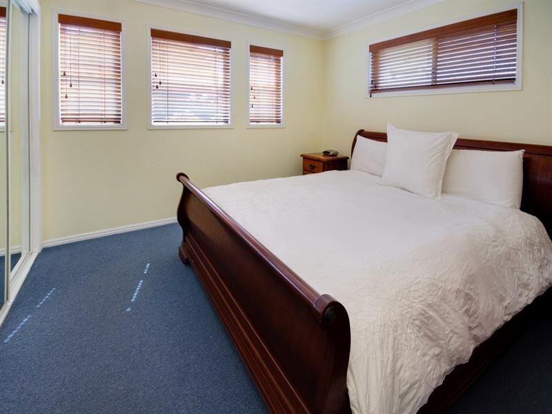 53 College Street, Hamilton QLD 4007