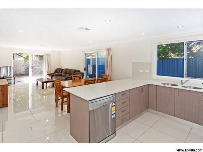 14 Lucy Street, Albion QLD 4010