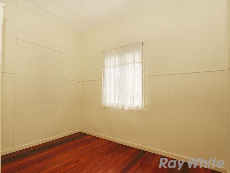 271 Kitchener Road, Stafford Heights QLD 4053