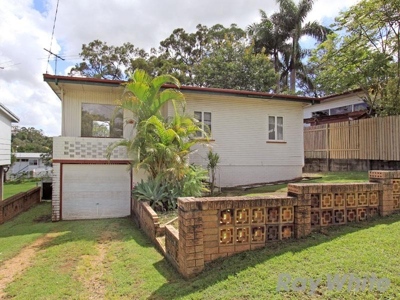 271 Kitchener Road, Stafford Heights QLD 4053