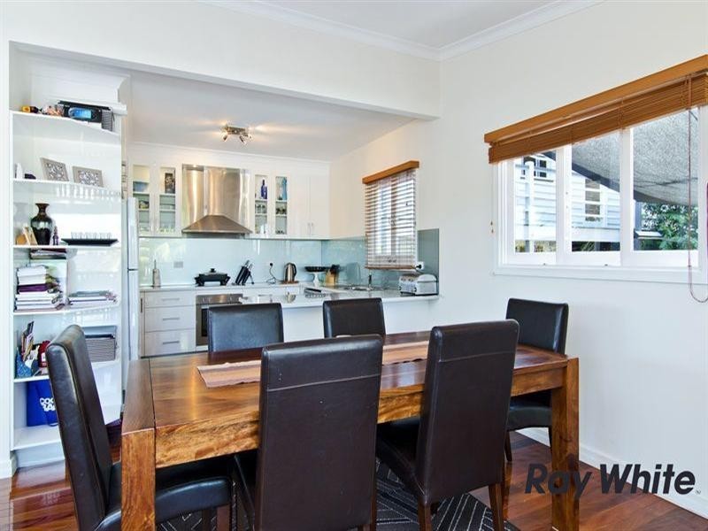 37 Dunedoo Street, Stafford QLD 4053